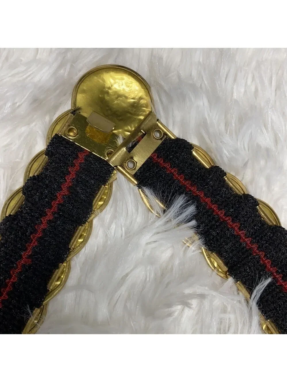 Vintage gold medallion stretch clasp belt - Picture 2 of 5